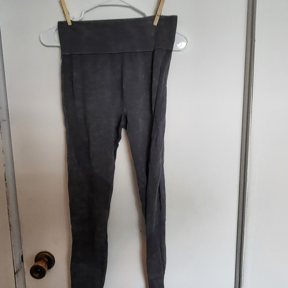 Victoria Secrets PINK Gray High-Waisted Leggings